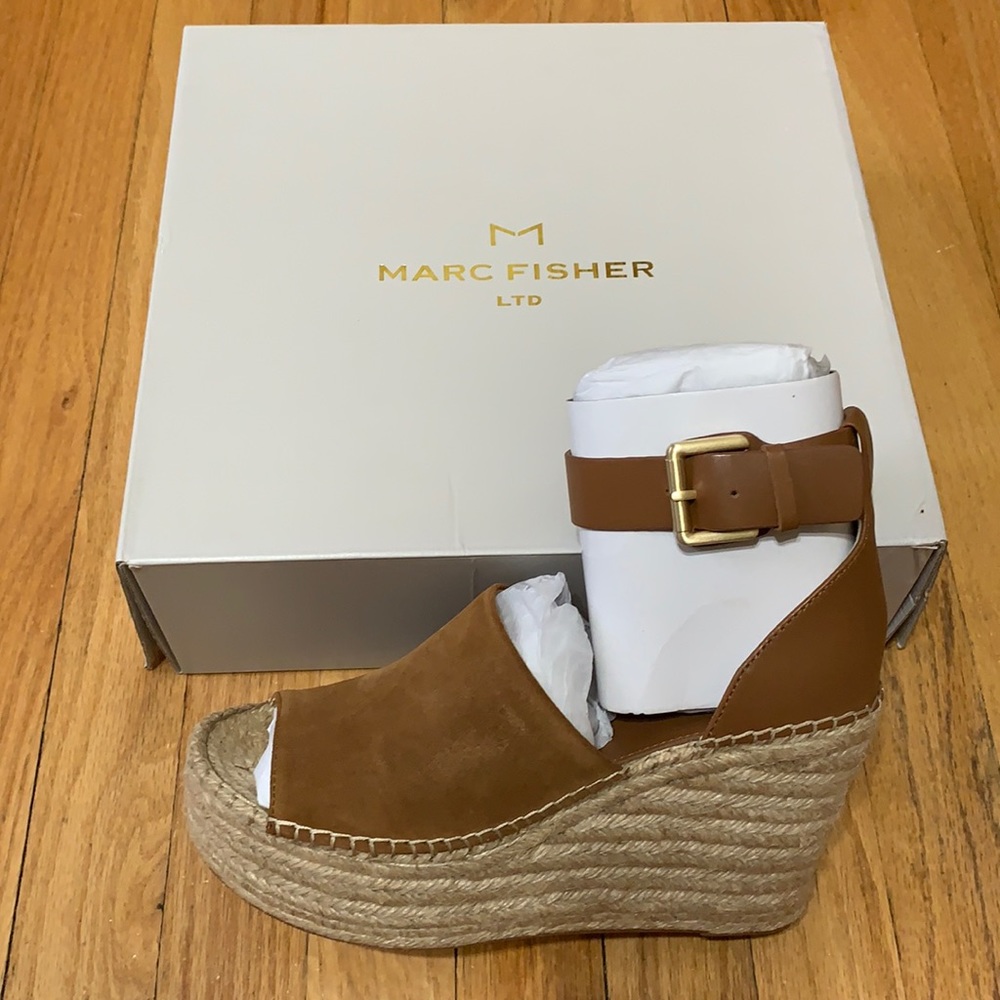 MarcFisherLTD Adalyn wedge.Size 8.5.Natural Suede
